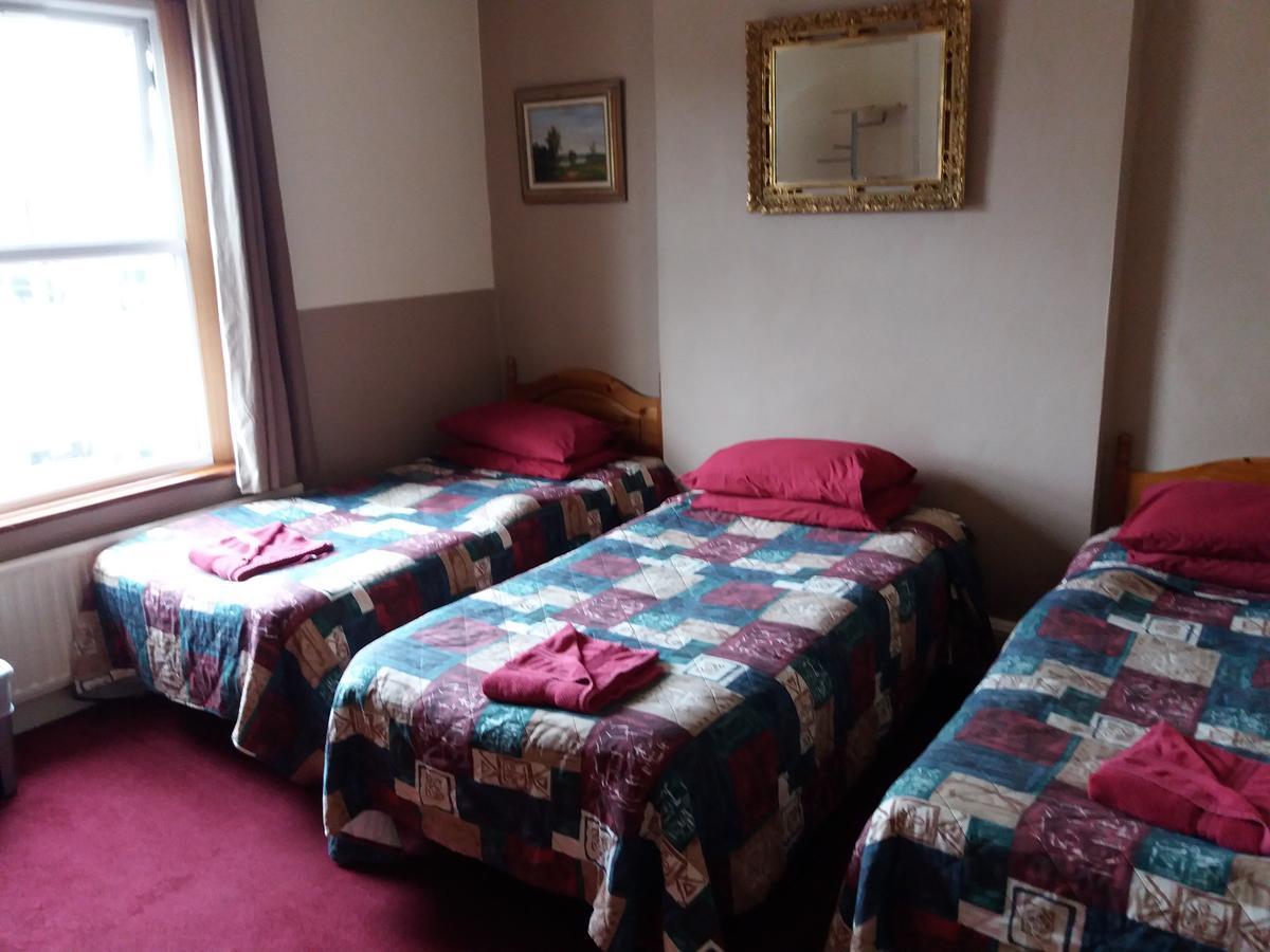 The Crouch Oak Bed & Breakfast Addlestone Eksteriør bilde